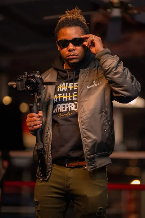 Meet The Commercial King Alexander Aperture