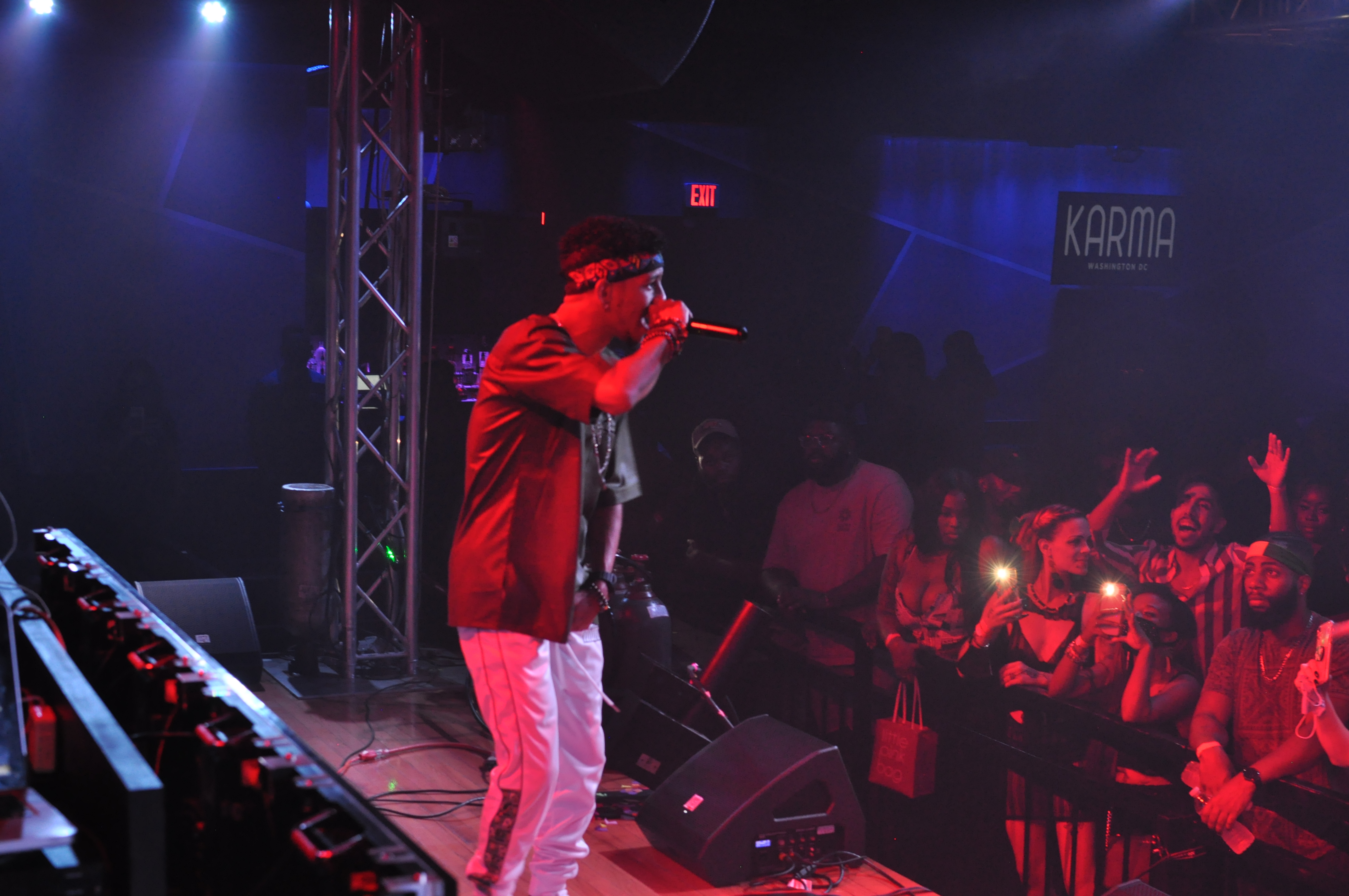 Is “yourpapiRey” The Next Big Star In The LatinX Music Scene? ‘PomPom’ & ‘La Vi’ Impact The Culture