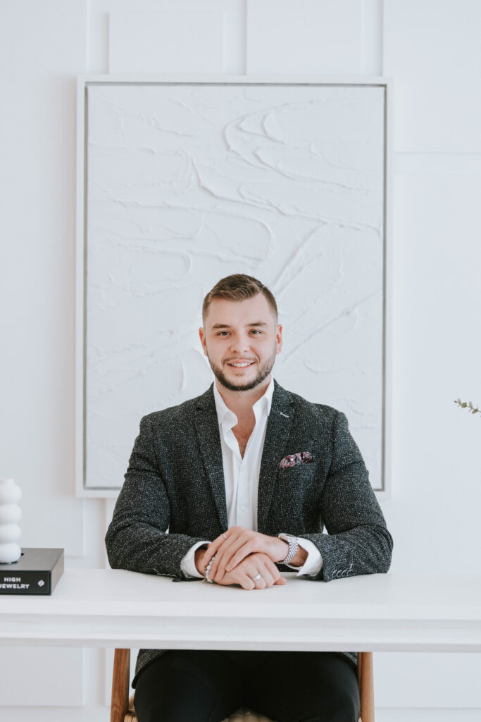 Adam Avenus